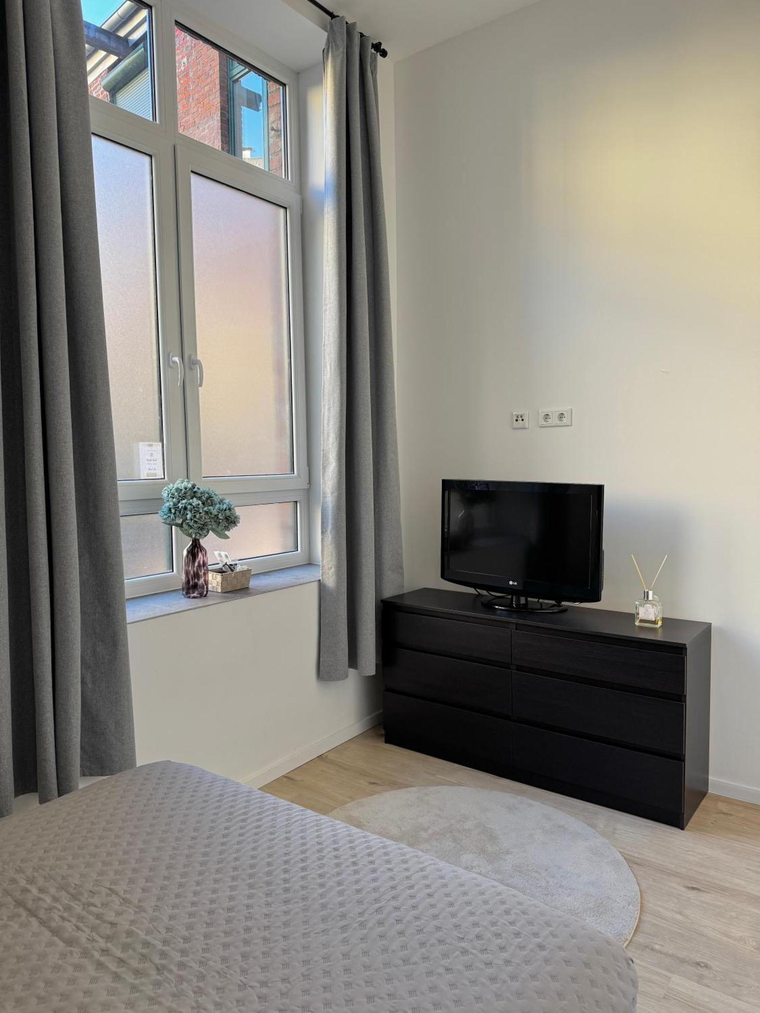 Heaven Homes - Doppelzimmer Mit Eigenem Bad Дюссельдорф Экстерьер фото